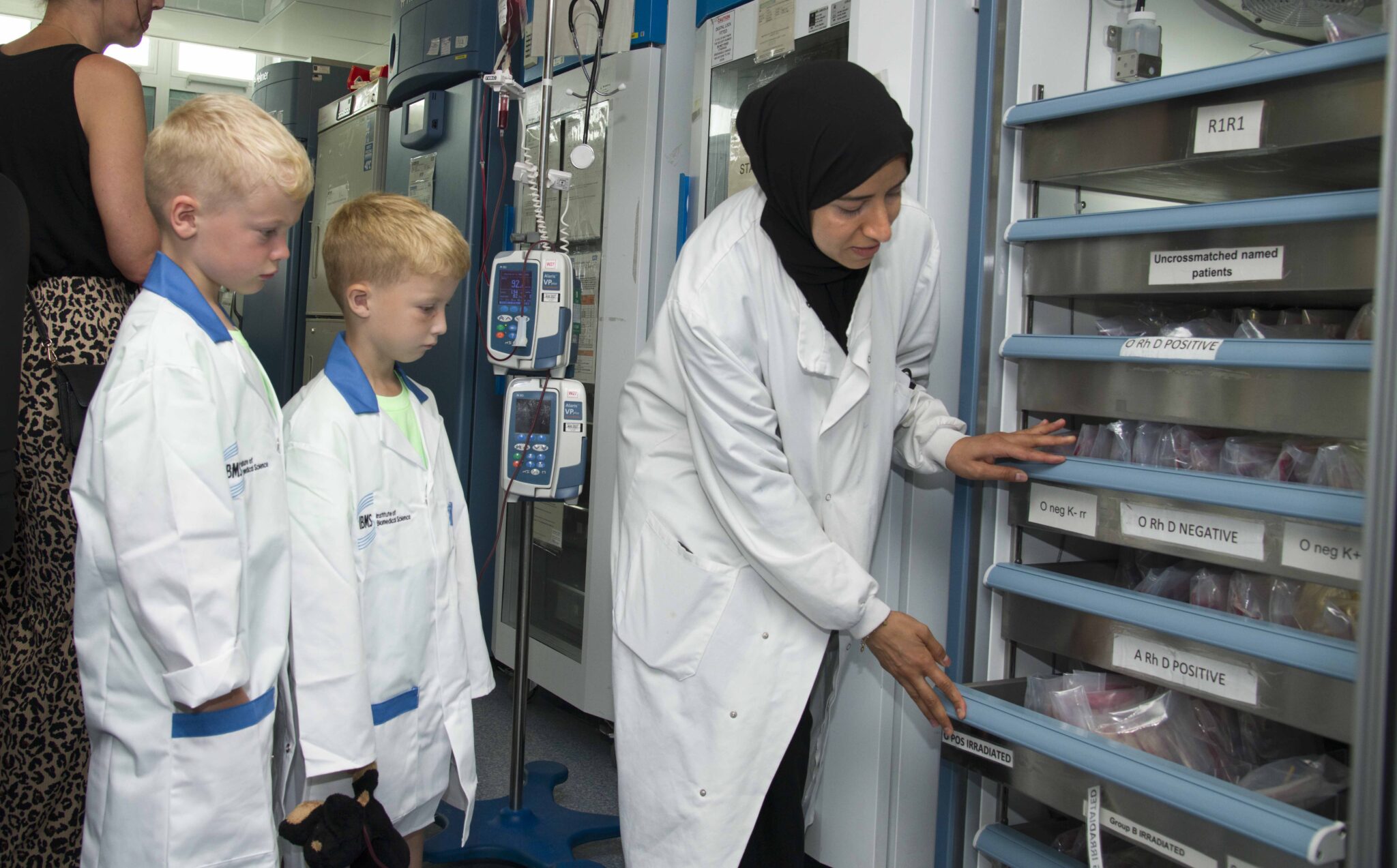 Six-year-old patient, Rocco, enjoys behind-the-scenes lab tour at the ...